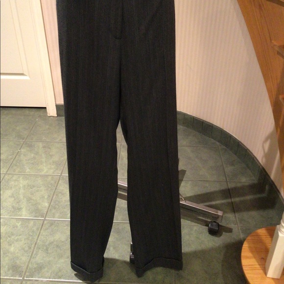 ⬇️Price Dropped ⬇️NWOT Grey striped pants - Picture 2 of 3